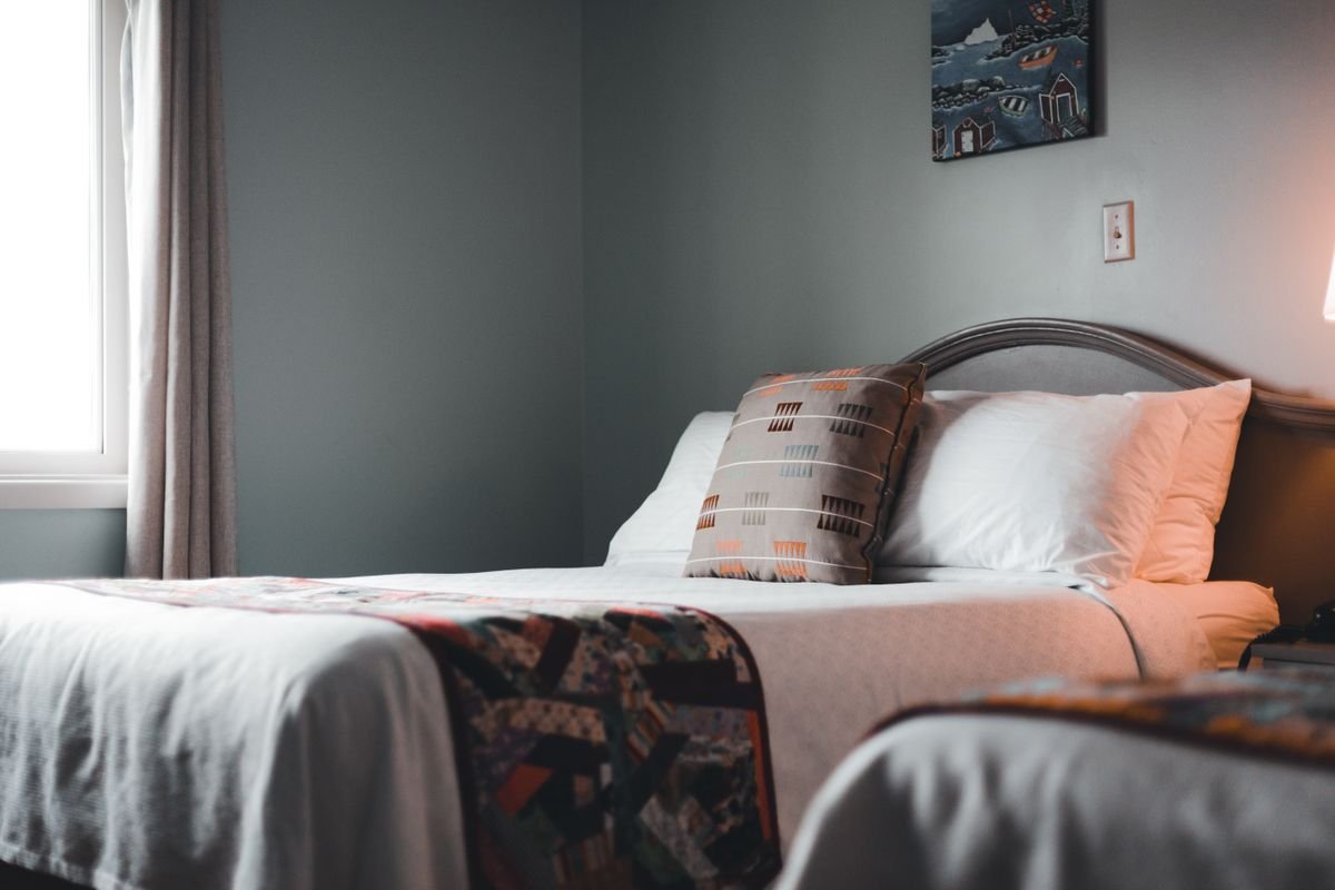 Twin beds in room